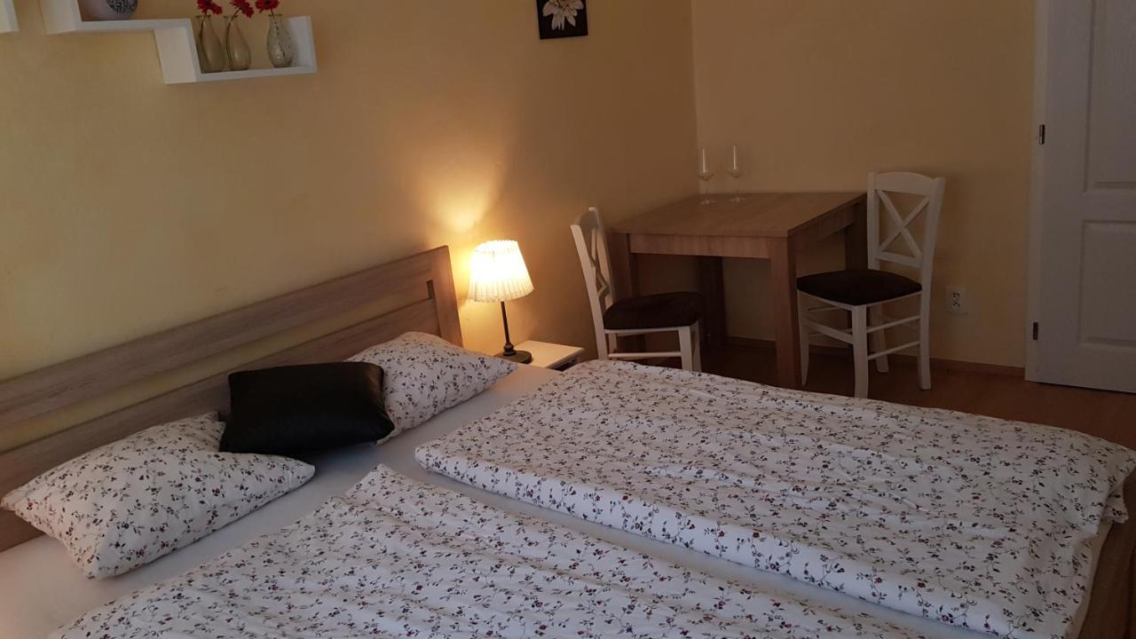 מיקולוב Apartman Lotos מראה חיצוני תמונה
